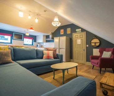 1 bedroom in a flat share to rent - Photo 2