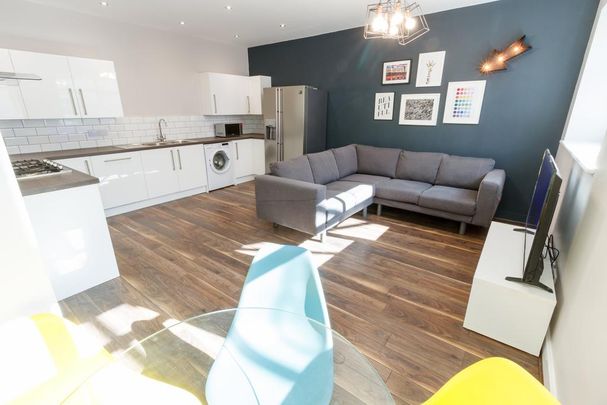 6 bedroom flat to rent - Photo 1