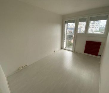 Location Appartement 5 pièces 105m² OCTEVILLE 50130 - Photo 5