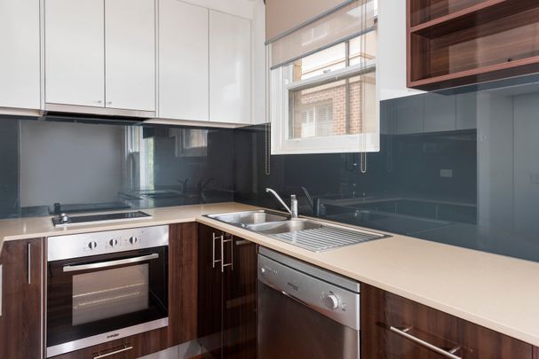 9/162 Barkers Road, Hawthorn VIC 3122 - Photo 1