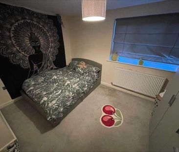 One Bedroom Apartment Royal Navy Court - Lu - Parking To Front - Sp... - Photo 3