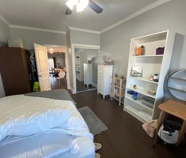 300 Nelson St - STUDENTS, 5 beds, 3 bath - Photo 1