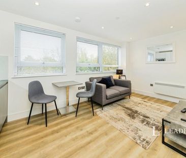 apartment to rent Wood Street, East Grinstead, West Sussex, RH19 - Photo 4