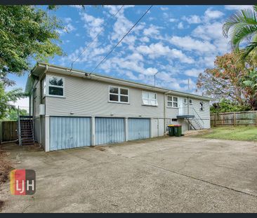 AIR CONDITIONED 2 BEDROOM UNIT WITH COURTYARD! - Photo 4