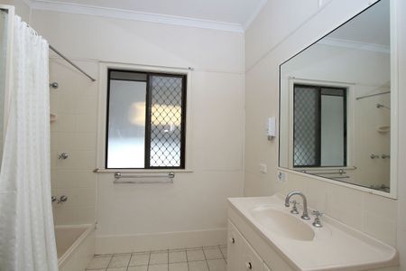 22b Moffatt Street, Ipswich QLD 4305 - House For Rent | Domain - Photo 4