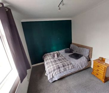 Room in a Shared House, Church Lane, CV2 - Photo 1