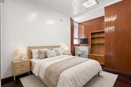 Charming Partly Furnished Apartment - Photo 3