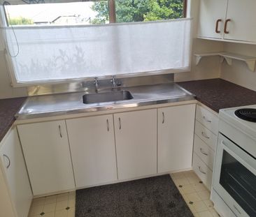 Two Bedroom Townhouse/Unit - Photo 5