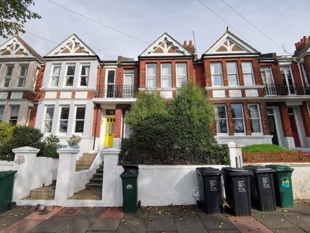 5 Bed Terraced House, Queens Park Terrace, BN2 - Photo 4
