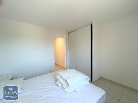 Location Appartement 3 pièces 53m² SORGUES 84700 - Photo 3