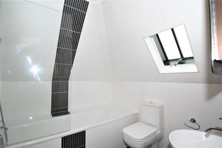 Ossulton Way Hampstead Garden Suburb N2 - Photo 3