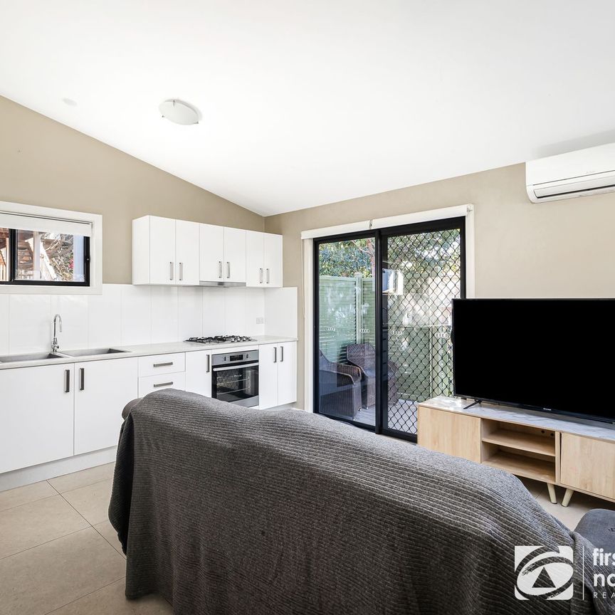 Centre of Town, House & Flat - Photo 1