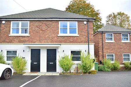 2 bedroom semi-detached house to rent - Photo 5