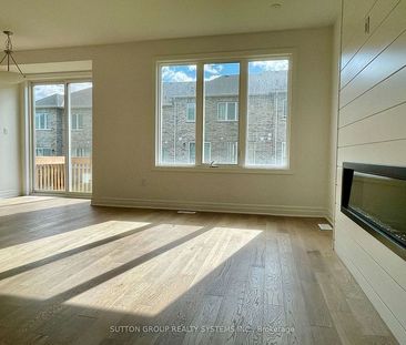 For Lease - 1232 Wheat Boom Drive, Oakville, Ontario - Photo 4