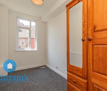 4 bed Mid Terraced House for Rent - Photo 2