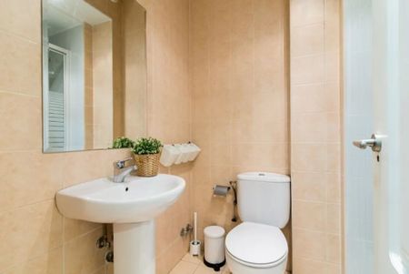 Calle de Bravo Murillo, Madrid, Community of Madrid 28020 - Photo 3