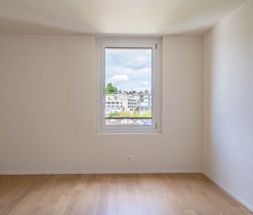 Moderne 3.5-Zimmer-Wohnung mit Balkon und schöner Aussicht in Uzwil - Foto 4
