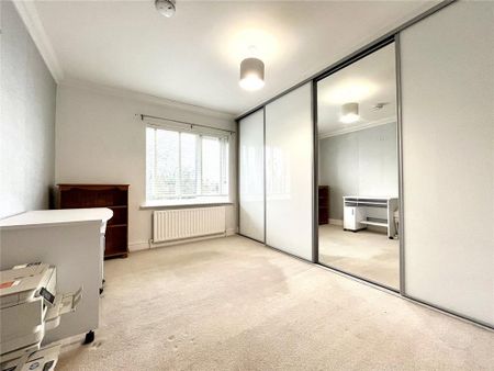 4 bedroom semi-detached house to rent - Photo 3