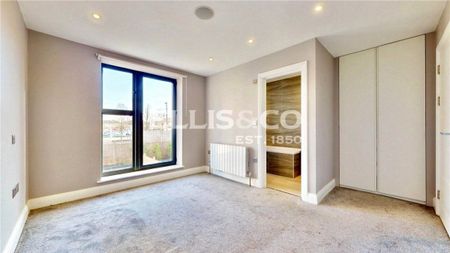 Bideford Avenue, UB6, Greenford - Photo 4