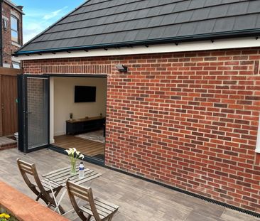 2 Bed Detached House, Clough Road, S1 - Photo 4