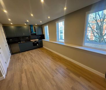 Studio to rent - Photo 2