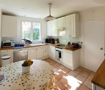 Location Maison 7 pièces 180m² - Photo 4