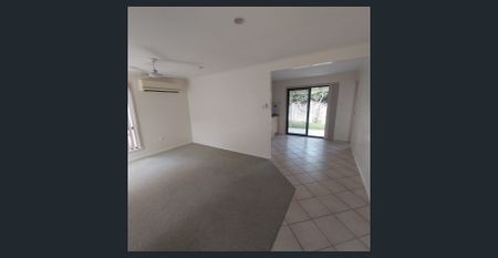 Cute and Cozy Townhouse in the Heart of Tannum! - Photo 3