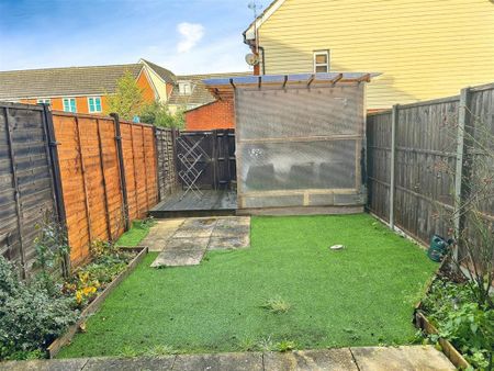 2 bedroom terraced house to rent - Photo 3