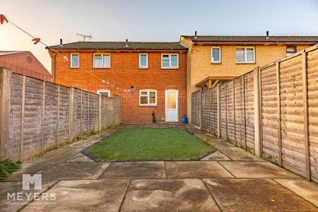 2 bedroom terraced house to rent - Photo 4