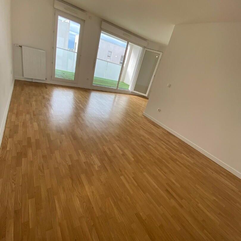 location Appartement T3 DE 67.9m² À CACHAN - Photo 1