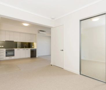 Stunning Richmond Quarter Apartment - Photo 1