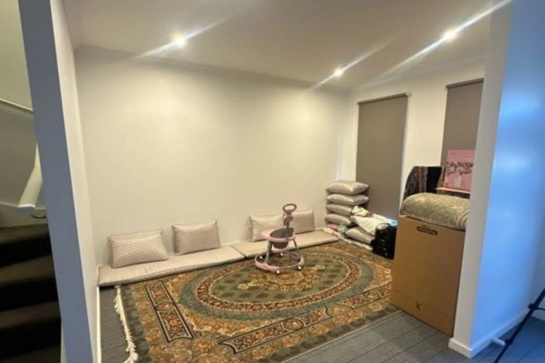Modern Three Bedroom Townhouse - Photo 1