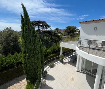 A louer à Marseille 13012 - Maison de grand standing avec jardin, p... - Photo 4