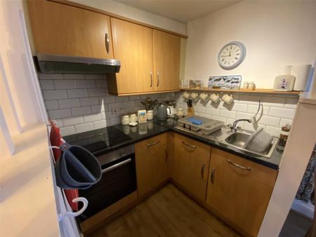 2 bedroom apartment to rent - Photo 5