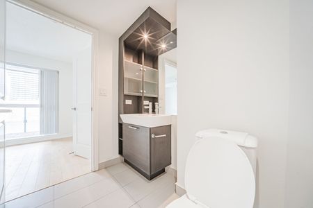 For Lease - 386 Yonge Street Unit# 1416, Toronto, Ontario - Photo 4