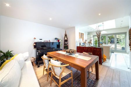 3 bedroom terraced house to rent - Photo 2