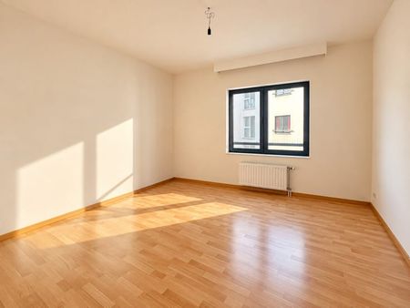 Appartement te huur - foto 3