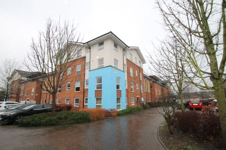 Admiralty Close, West Drayton, UB7 - Photo 2