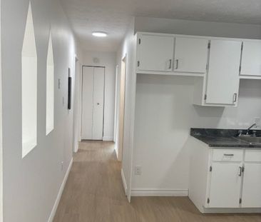 BEAU 5 1/2 | CHAUFFAGE Inclus| - Photo 2