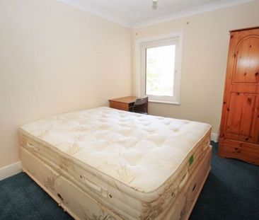 Four Double Bedroom Refurbished Student House - Photo 6