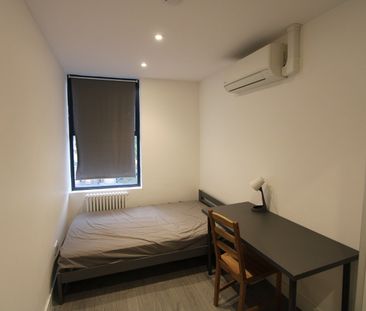 1 Bed Flat, Parkgate Road, SW11 - Photo 1