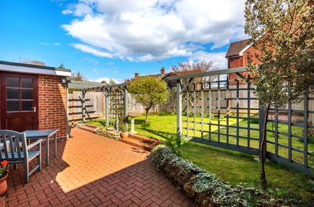 3 bedroom detached house to rent - Photo 5