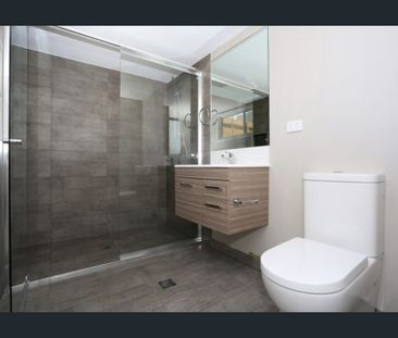 Modern 2 Bedroom Unit - Photo 3