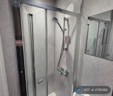 4 bedroom terraced house to rent - Photo 2