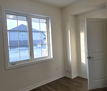 For Lease - 69 Hillcroft Way, Kawartha Lakes, Ontario - Photo 5