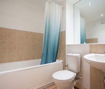 2 bedroom flat to rent - Photo 5