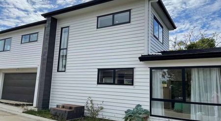 4 Bedrooms, 2.5 bathrooms Pakuranga - Photo 2