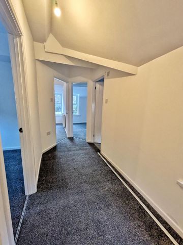 3 bedroom apartment to rent - Photo 4