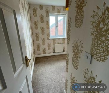 3 bedroom end of terrace house to rent - Photo 5