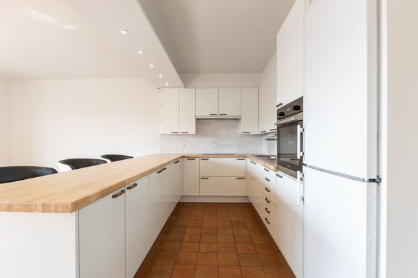 HUREN | Ruim, lichtrijk appartement, 2 slaapkamers en garage - Foto 1
